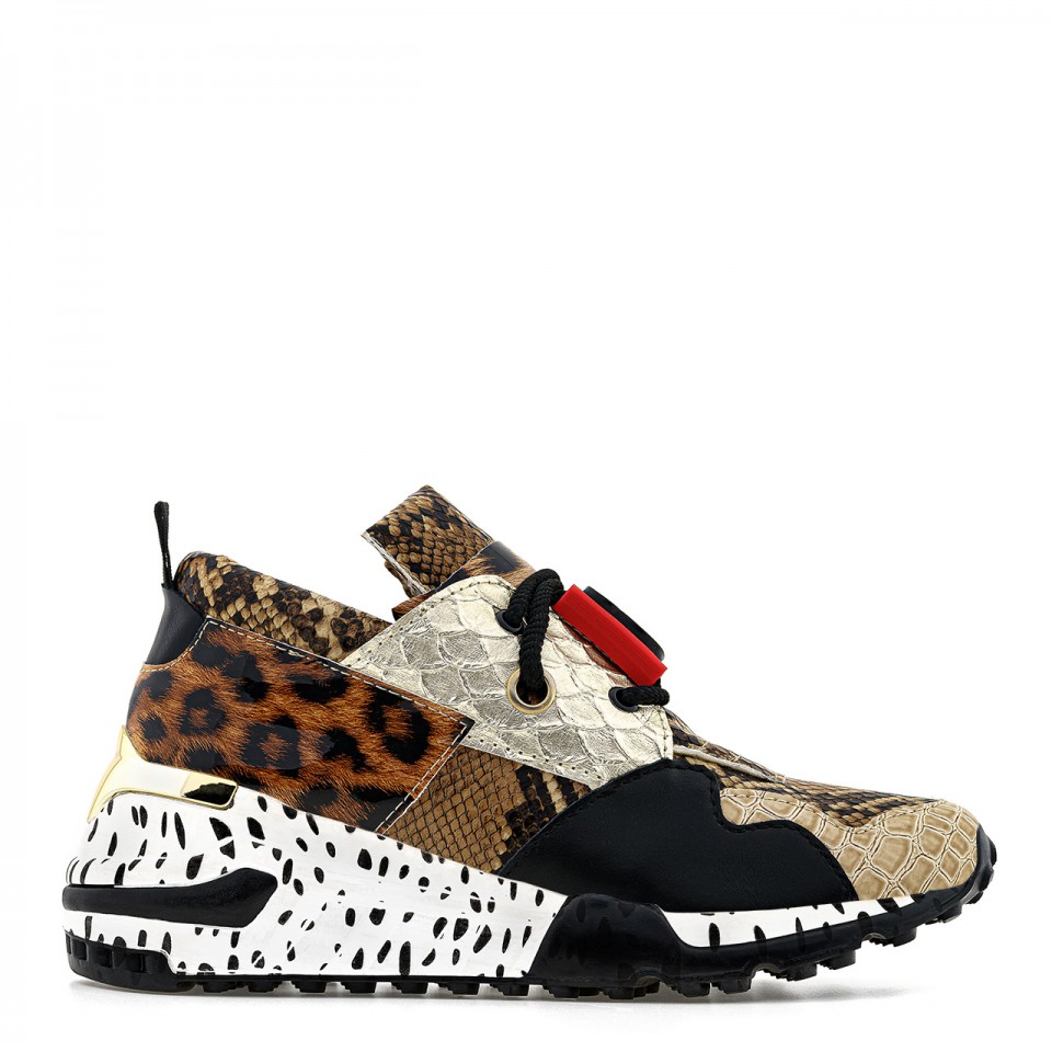 Brązowe sneakersy na wysokiej podeszwie ze zwierzęcymi wstawkami